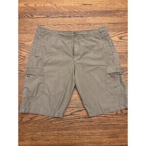 Nike The Athletic Company Vintage Tag Cargo Shorts Size XL Olive Green